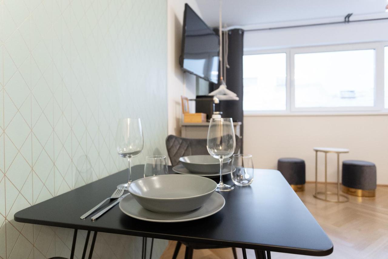 New Luxus Studio - 10Min Centre - Markus Apartment Wina Bagian luar foto