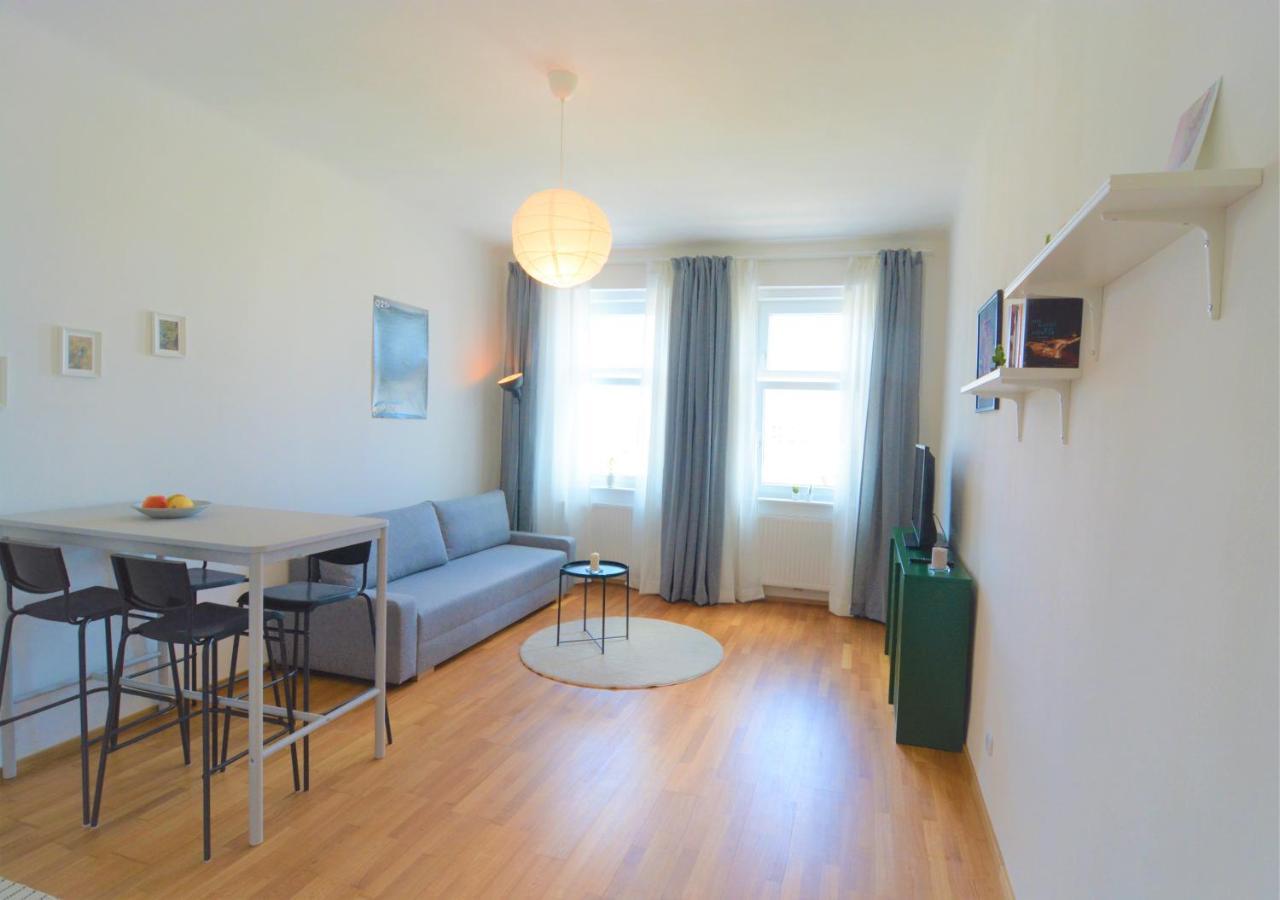 New Luxus Studio - 10Min Centre - Markus Apartment Wina Bagian luar foto